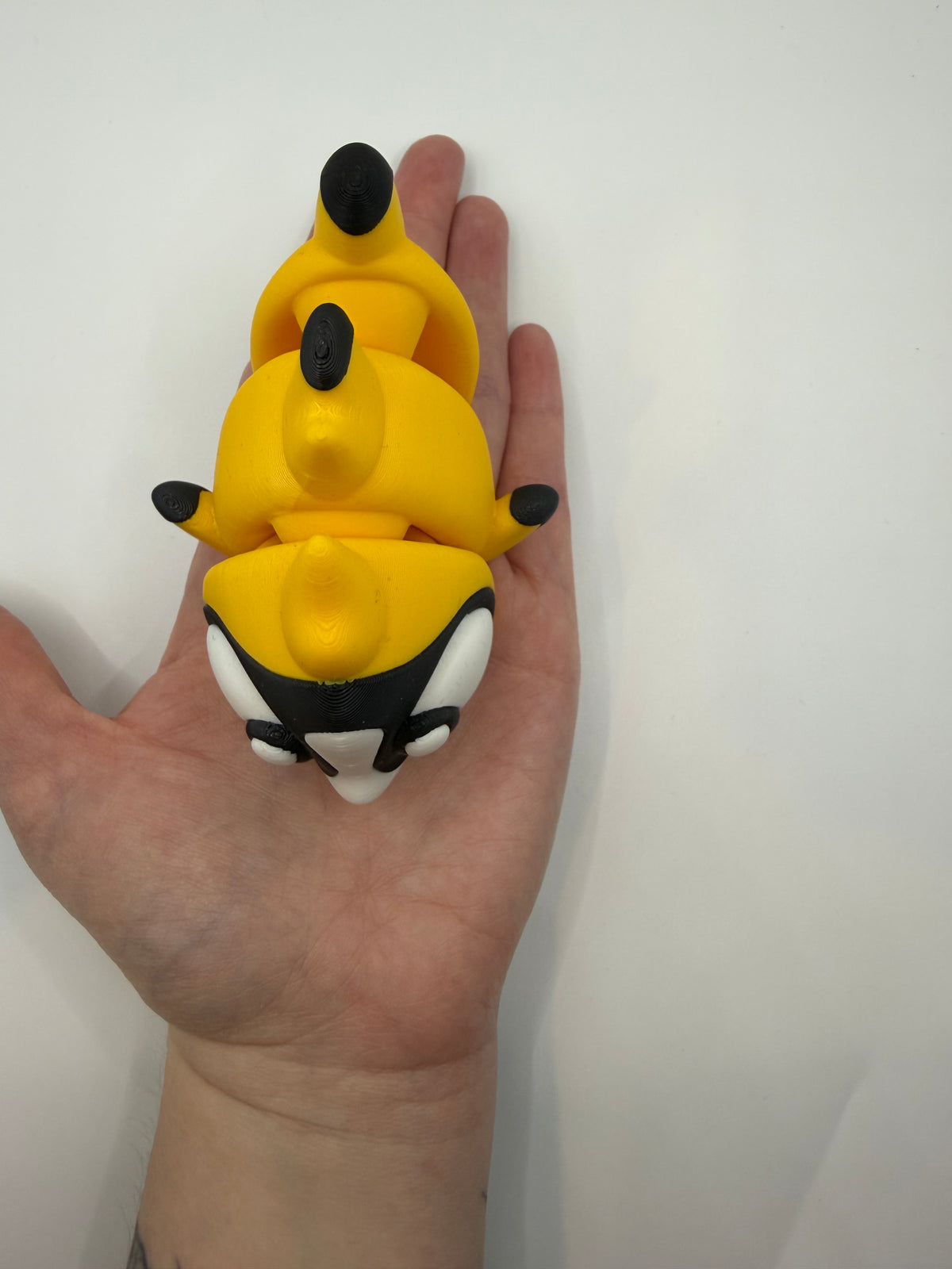 3D Printed Butterfly Fish Palm Pet Desk Buddy Articulated Medium Size