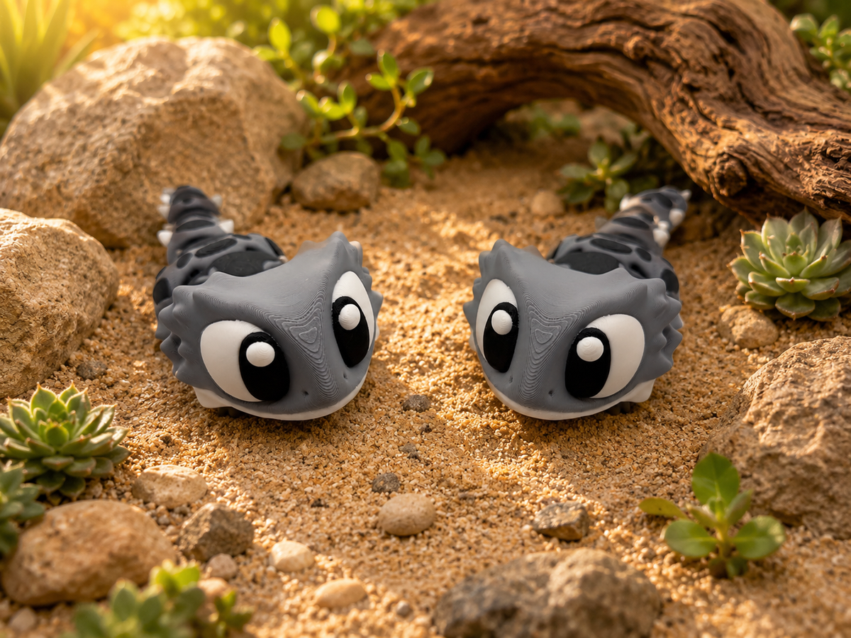 3D Printed Bearded Dragon Palm Pet Desk Buddy Articulated Medium Size